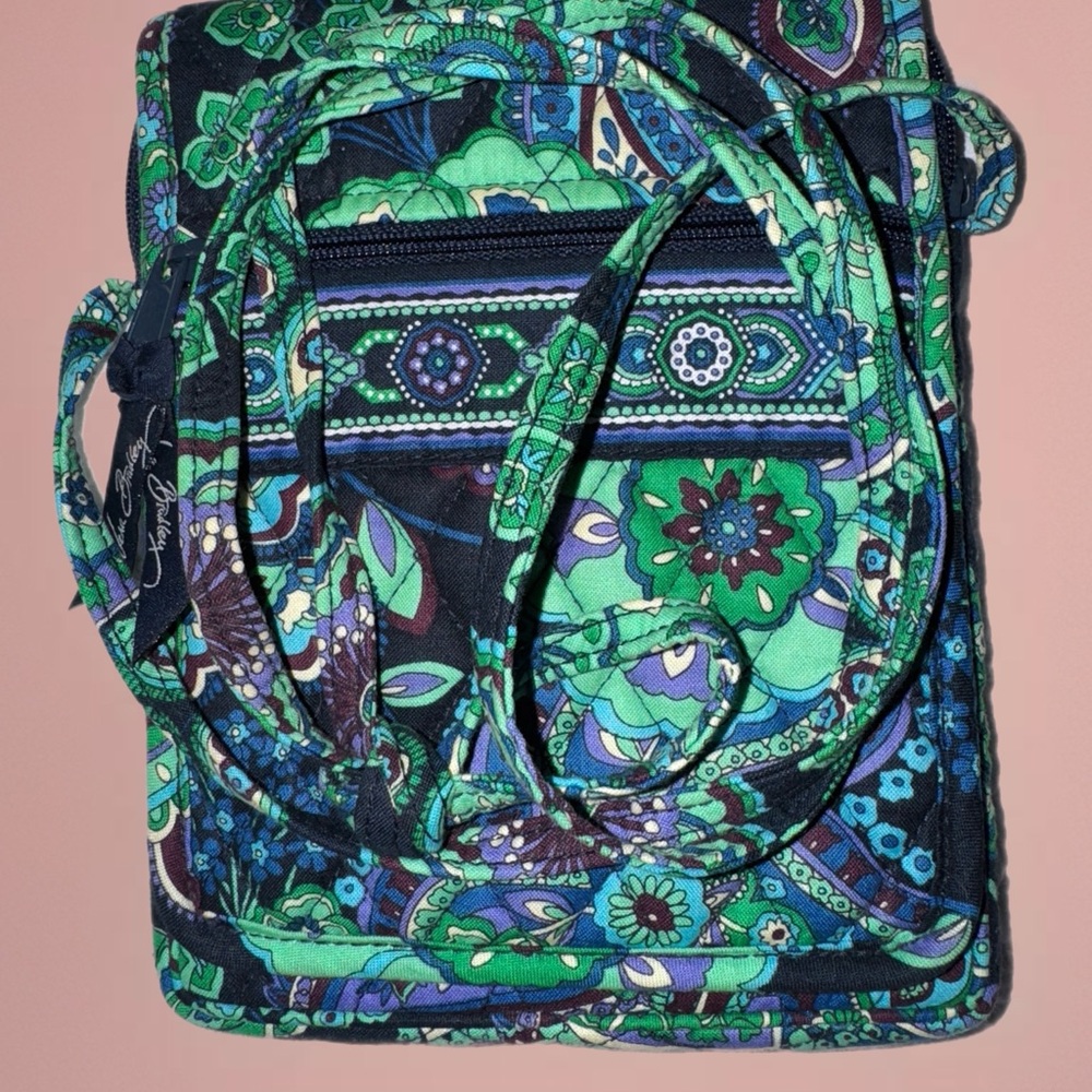 👜Vera Bradley retired pattern Blue Rapsody Green/Blue Patterned Crossbody Bag